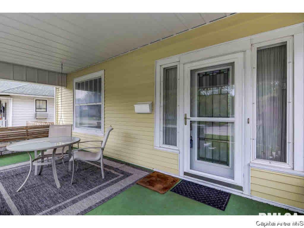 1033 South Walnut Street Springfield, IL 62704 - Photo 4 of 36