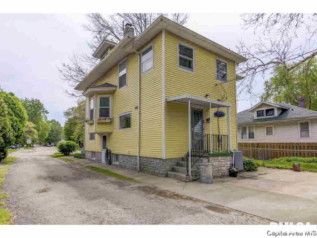 1033 South Walnut Street Springfield, IL 62704 - Photo 5 of 36