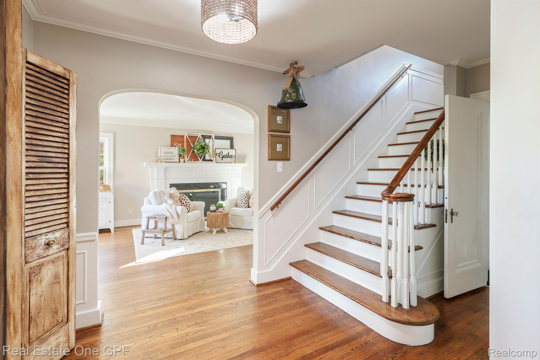 1315 Harvard Road Grosse Pointe, MI 48230 - Photo 4 of 25