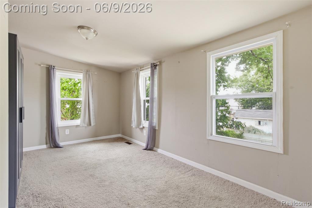 21934 Linwood Eastpointe, MI 48021 - Photo 9 of 14