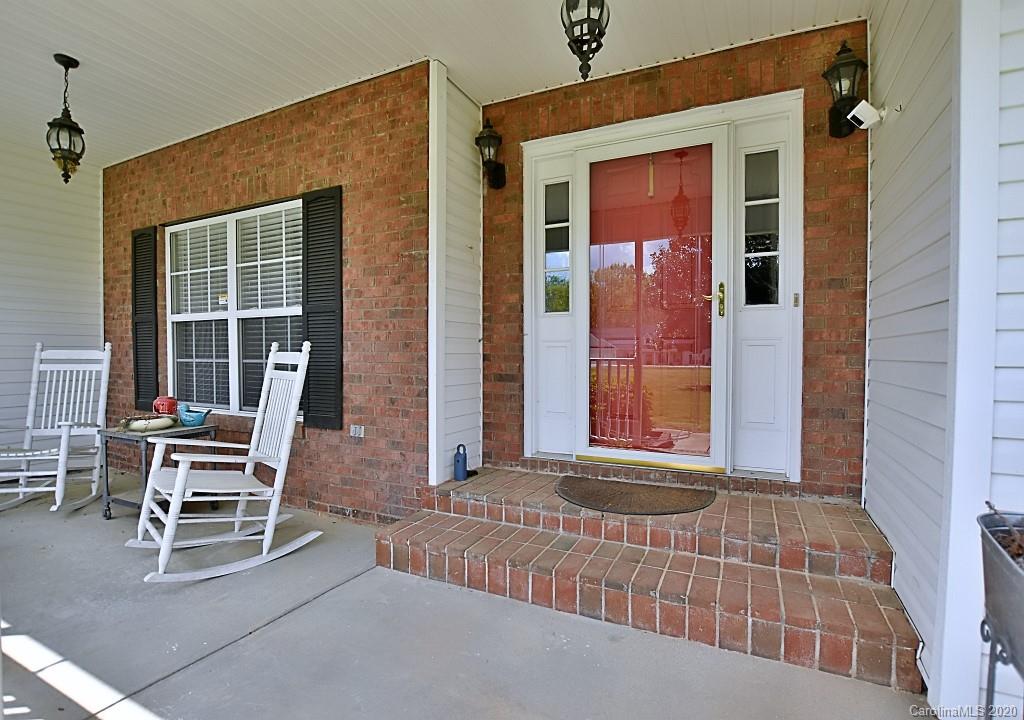 188 Wesley Amaker Road York, SC 29745 - Photo 2 of 32 Gallery Image 2