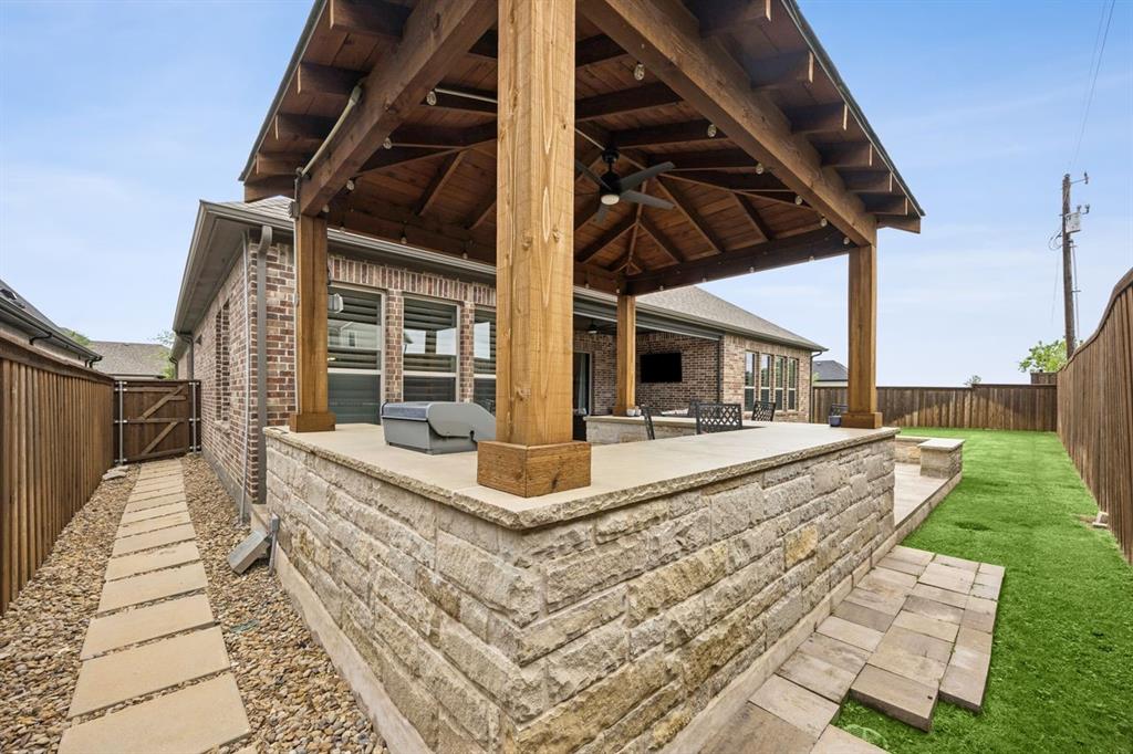 2700 Castlebridge The Colony, TX 75056 - Photo 29 of 38