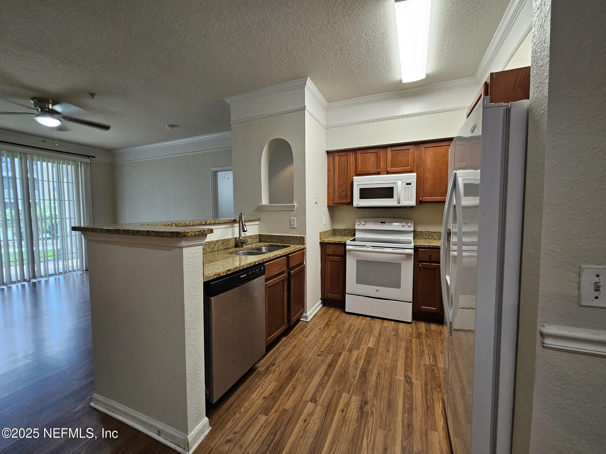 8550 Touchton Road, Unit 218 Jacksonville, FL 32216 - Photo 5 of 25 kitchen (2)