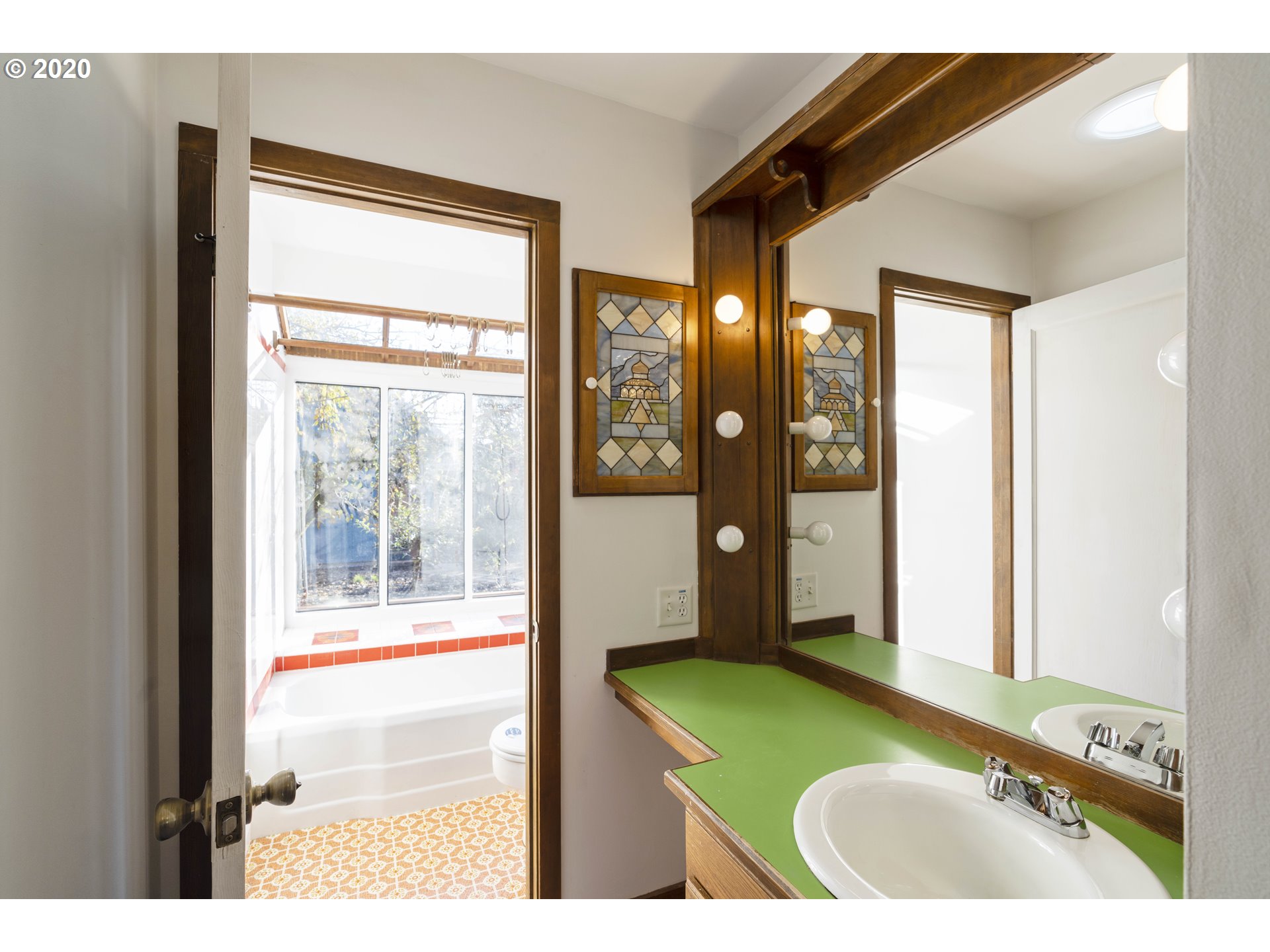 7222 Southeast Rural Street Portland, OR 97206 - Photo 9 of 30 Gallery Image 9