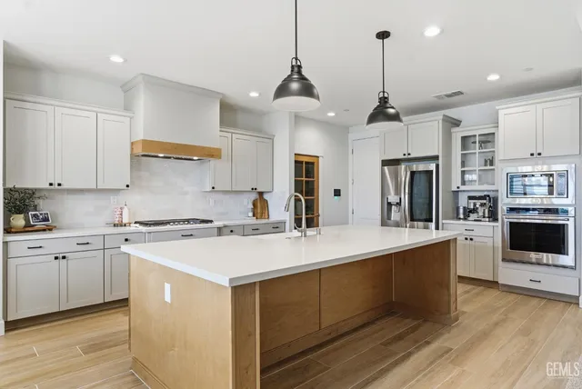 $850,000 | Undisclosed Address, Bakersfield, CA 93314