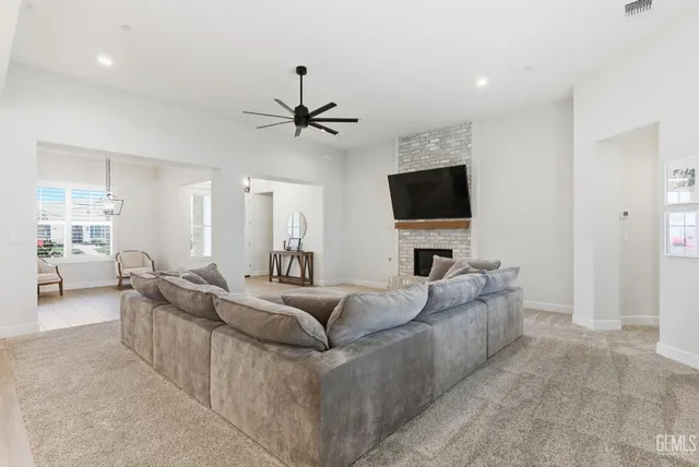 $850,000 | Undisclosed Address, Bakersfield, CA 93314