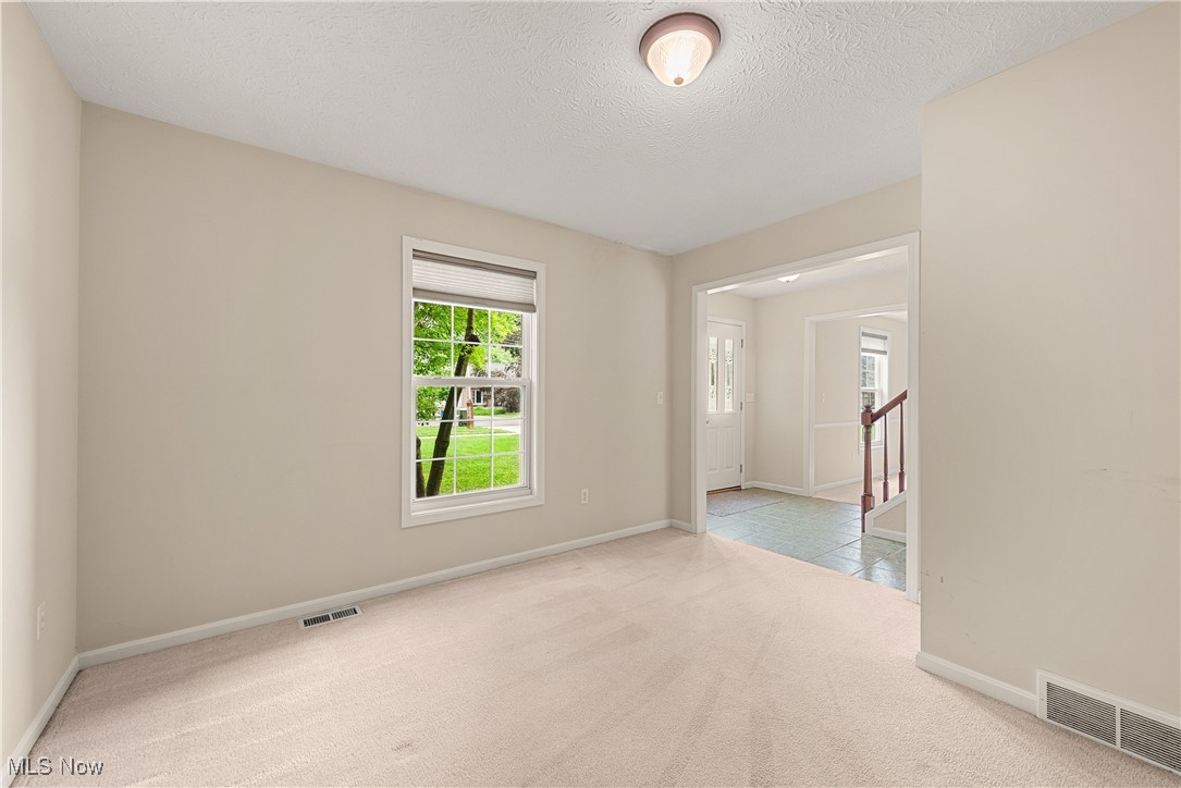 25901 Kennedy Ridge Road North Olmsted, OH 44070 - Photo 5 of 45 Gallery Image 5
