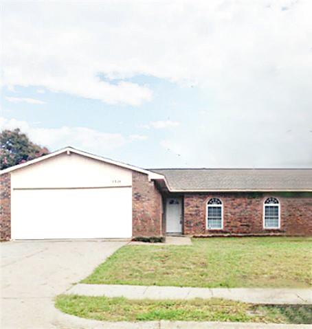 3924 Hunters Trail Mesquite, TX 75150 - Photo 1 of 23 a view of a house with a yard