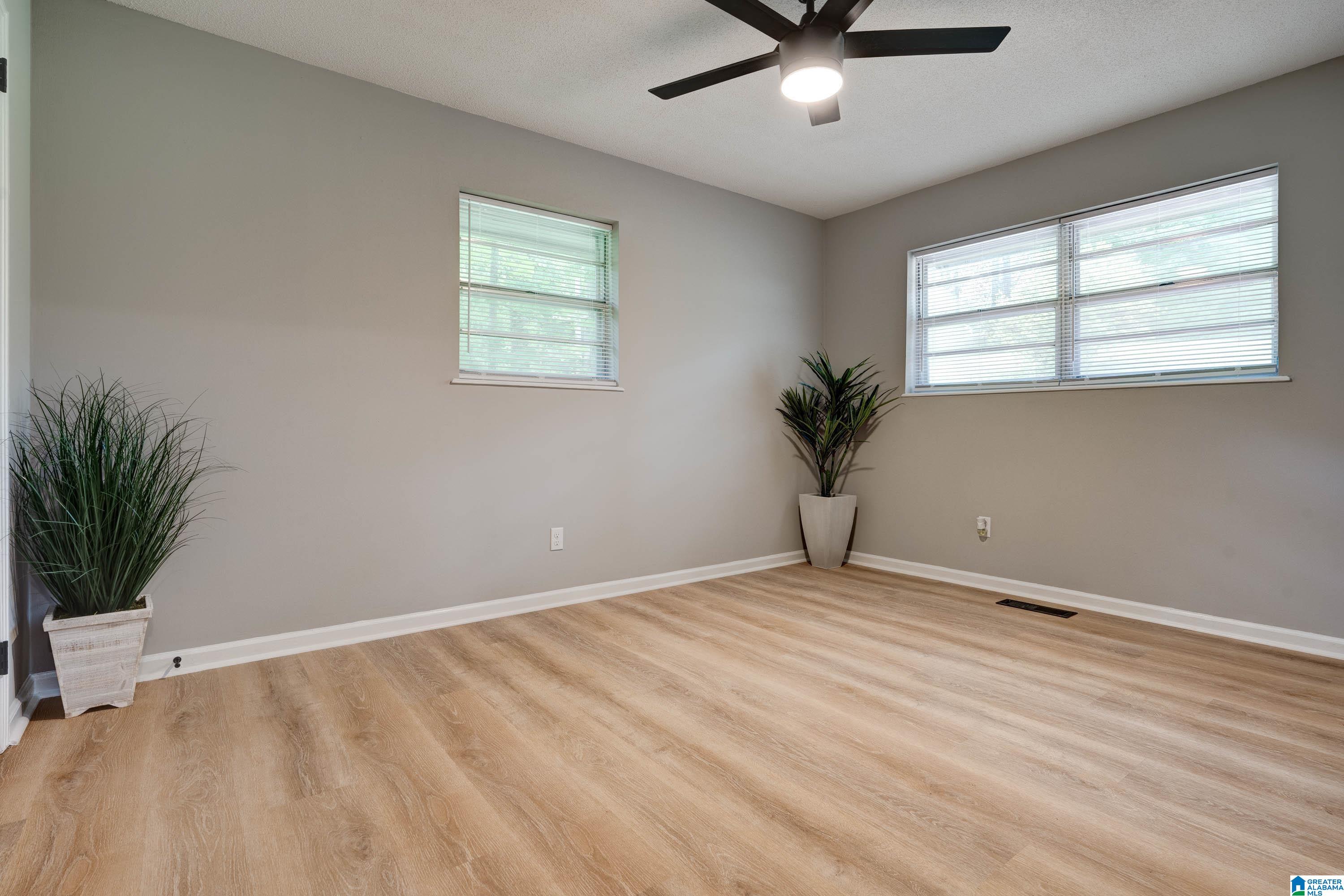 727 Oak Ridge Drive Birmingham, AL 35214 - Photo 14 of 36