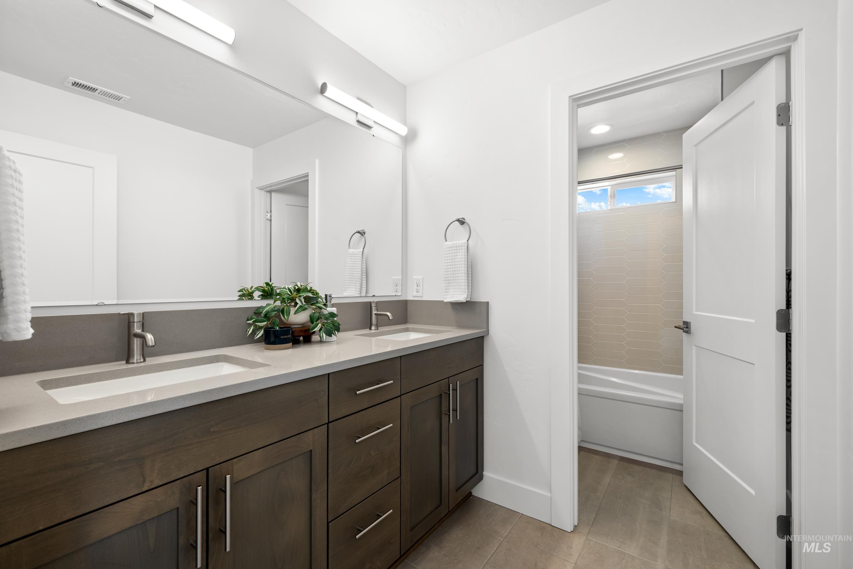 7649 West Whisper Ridge Drive, Unit ROUGE Meridian, ID 83646 - Photo 37 of 48