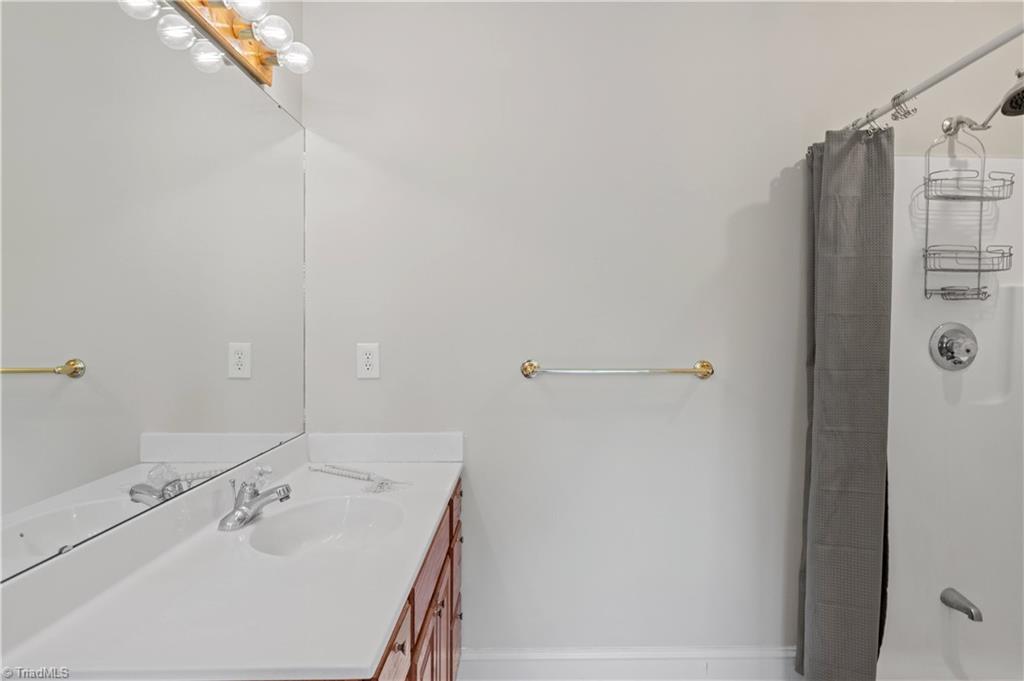 5532 Folkstone Road Pfafftown, NC 27040 - Photo 25 of 41