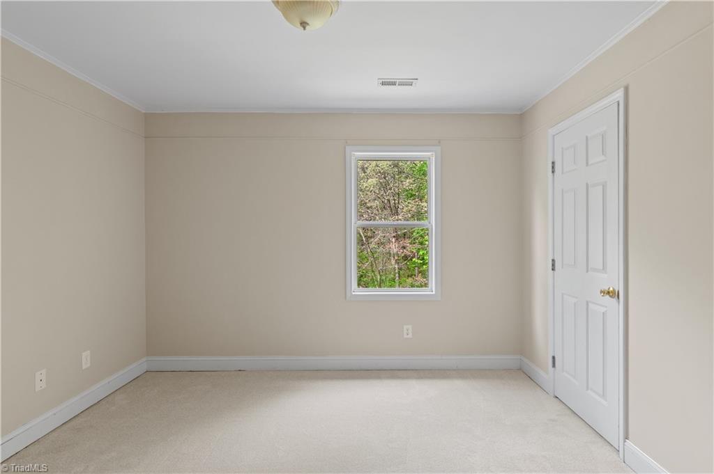 5532 Folkstone Road Pfafftown, NC 27040 - Photo 29 of 41