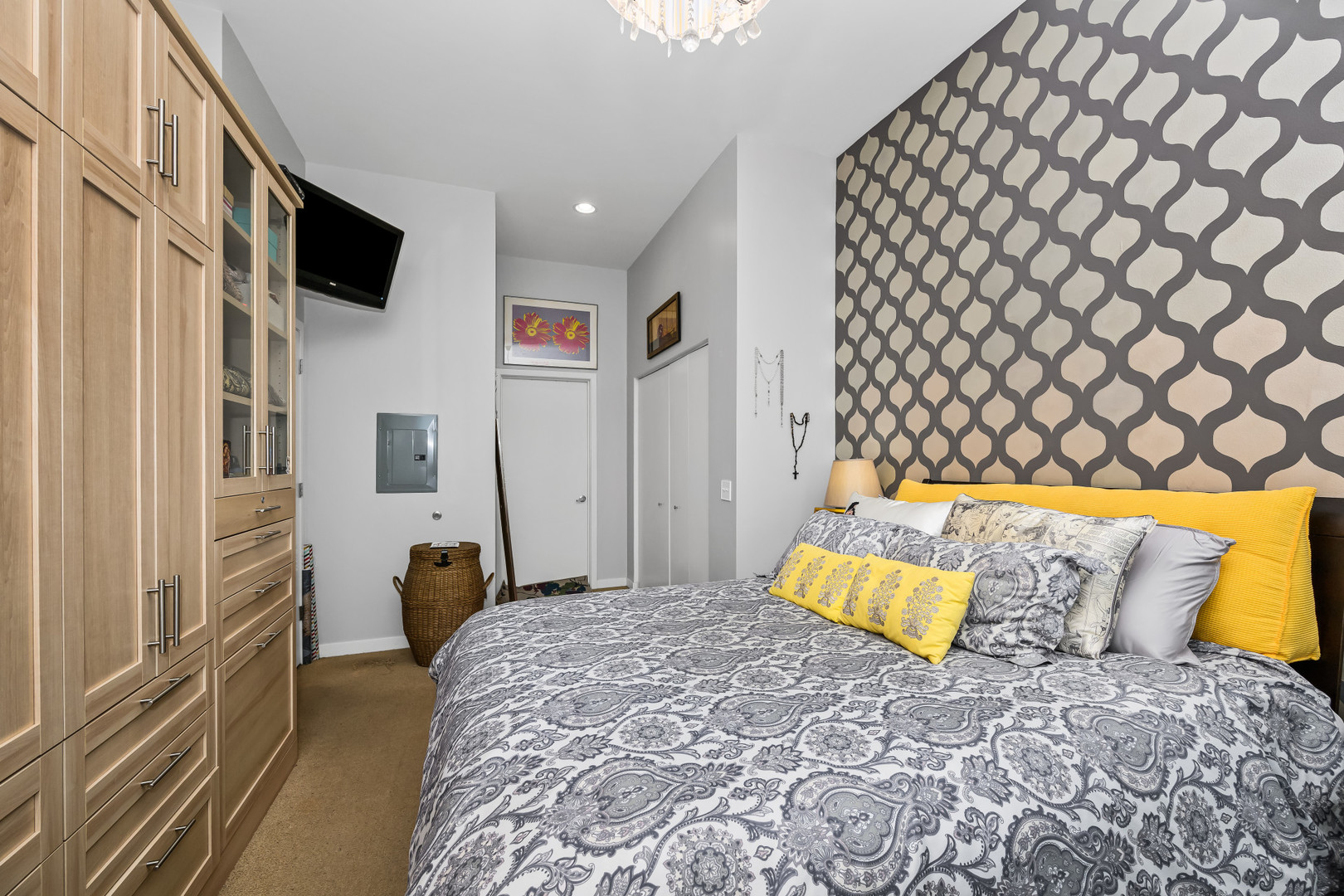 3920 North Sheridan Road, Unit 502 Chicago, IL 60613 - Photo 12 of 23 Gallery Image 12