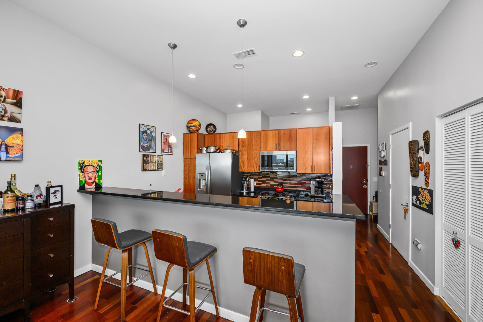 3920 North Sheridan Road, Unit 502 Chicago, IL 60613 - Photo 7 of 23 Gallery Image 7