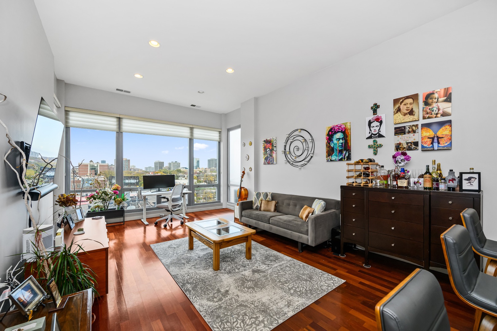 3920 North Sheridan Road, Unit 502 Chicago, IL 60613 - Photo 8 of 23 Gallery Image 8