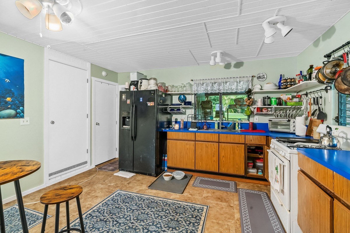 6384 Makana Road, Unit 2 Kapaa, HI 96746 - Photo 22 of 25 a view of storage and utility room