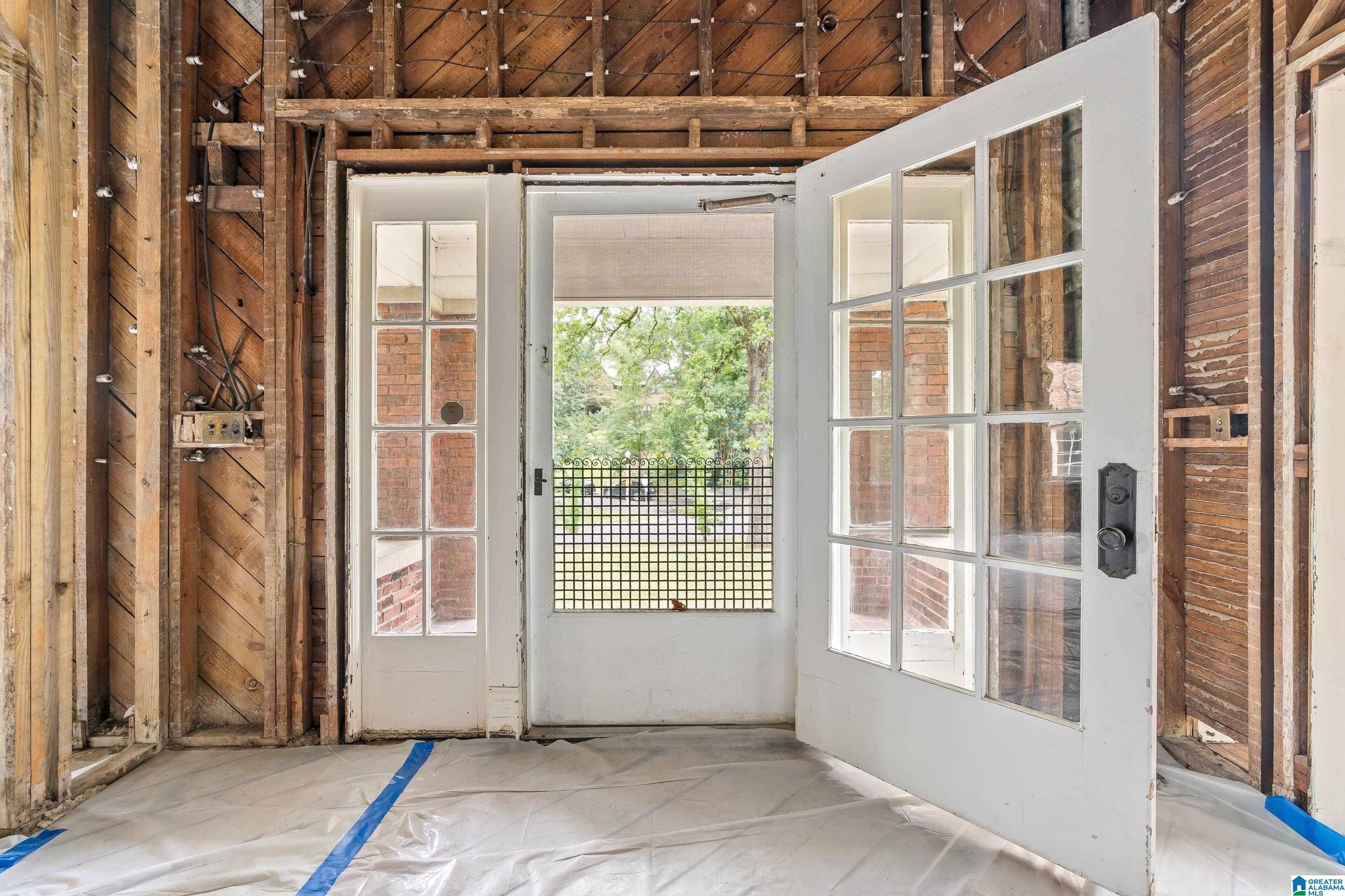 826 Essex Road Birmingham, AL 35222 - Photo 4 of 57