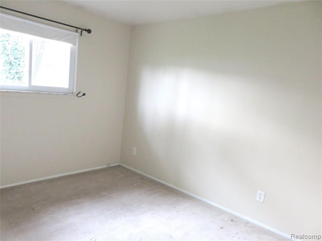 2990 Harrison Avenue Rochester Hills, MI 48307 - Photo 14 of 18