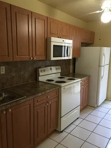 $1,400 | 1437 Northeast 56th Street, Unit 3, Fort Lauderdale, FL 33334