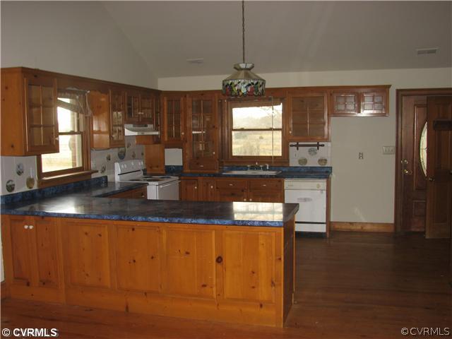 10052 Newtown Road Newtown, VA 23126 - Photo 4 of 10 Kitchen