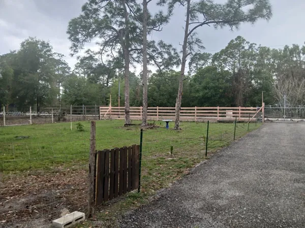 $385,000 | 745 South Sendero Street, Clewiston, FL 33440