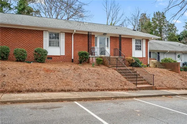 $165,670 | 2708 Waldorf Circle, Winston-Salem, NC 27106