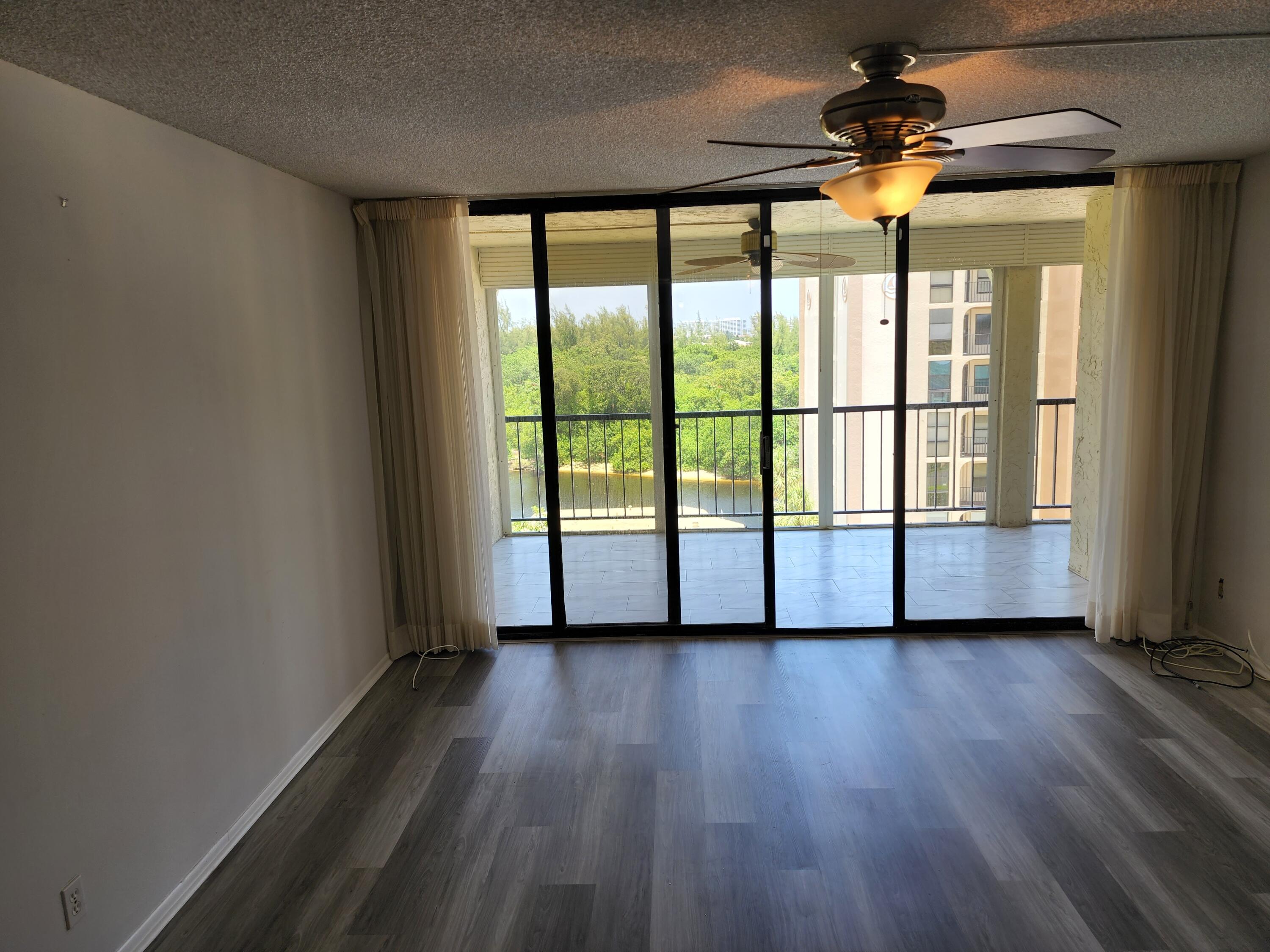 1629 Riverview Road, Unit 720 Deerfield Beach, FL 33441 - Photo 17 of 35 20220624_133018