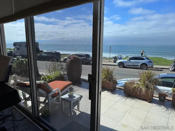 $3,825,000 | 4927 Ocean Boulevard, San Diego, CA 92109