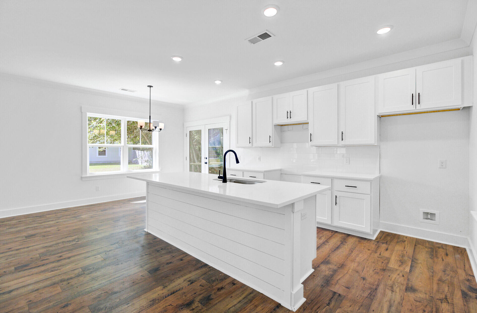 1820 South Grimball Road Charleston, SC 29412 - Photo 9 of 39 19_19_mls