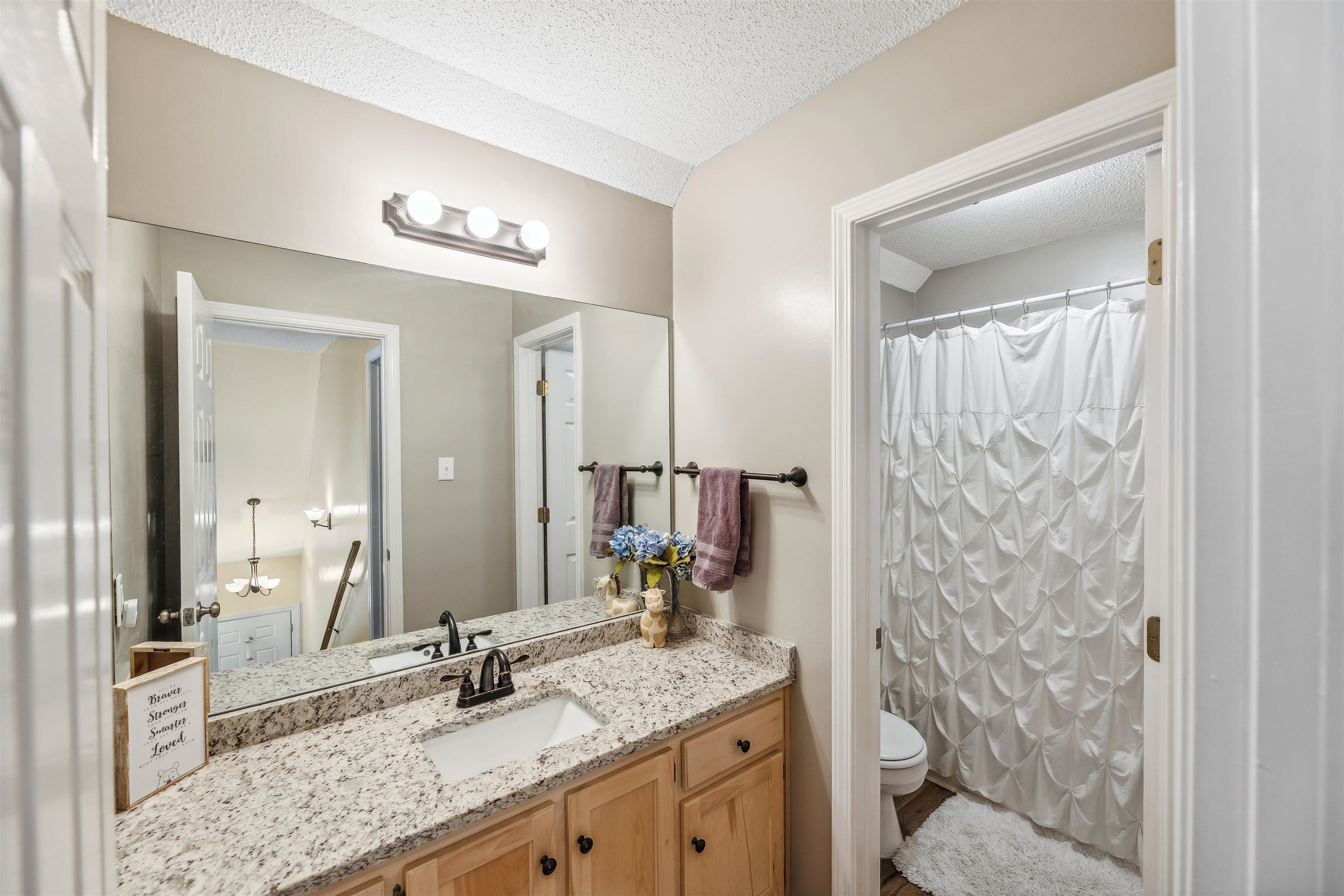 183 Richmond Road Daphne, AL 36526 - Photo 14 of 19 Bathroom