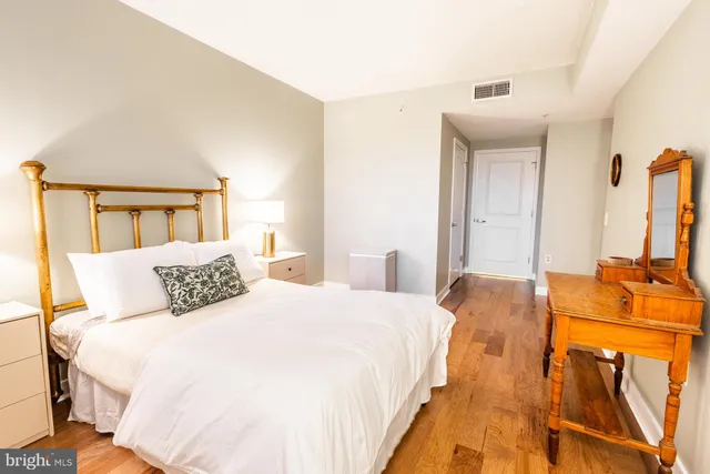 $539,000 | 555 Massachusetts Avenue Northwest, Unit 217, Washington, DC 20001