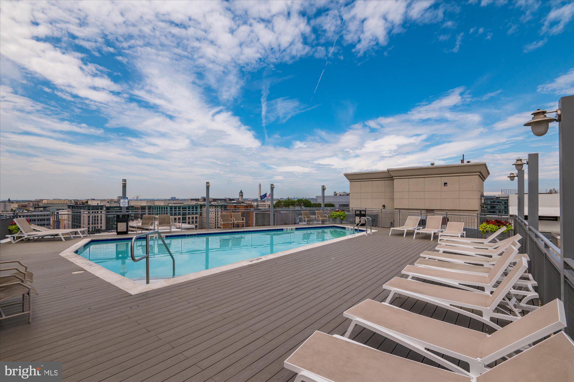 555 Massachusetts Avenue Northwest, Unit 217 Washington, DC 20001 - Photo 10 of 14 Rooftop Pool w Views of the Washington Monument