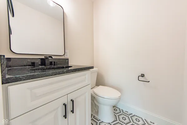 $1,075,000 | 3532 Shoshonee Drive, Columbus, IN 47203