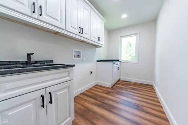 $1,075,000 | 3532 Shoshonee Drive, Columbus, IN 47203