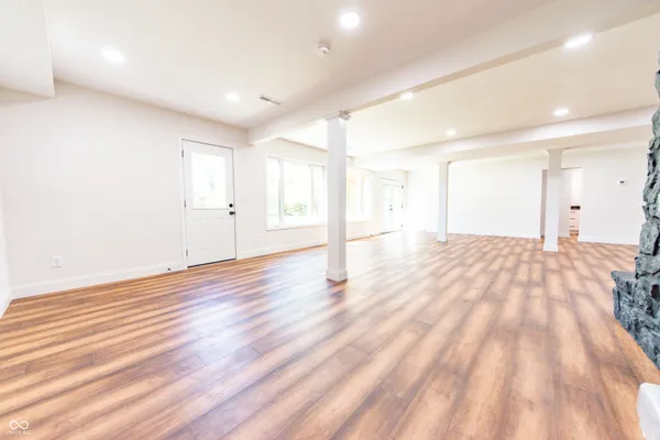 $1,075,000 | 3532 Shoshonee Drive, Columbus, IN 47203