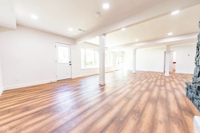 $1,075,000 | 3532 Shoshonee Drive, Columbus, IN 47203