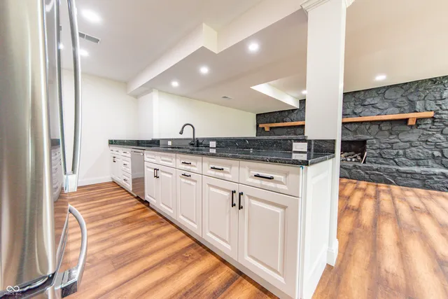 $1,075,000 | 3532 Shoshonee Drive, Columbus, IN 47203