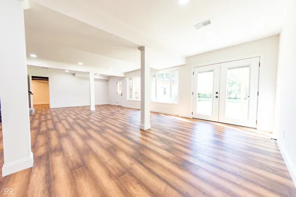 $1,075,000 | 3532 Shoshonee Drive, Columbus, IN 47203