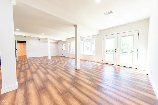 $1,075,000 | 3532 Shoshonee Drive, Columbus, IN 47203