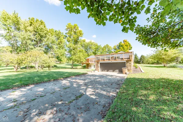 $1,075,000 | 3532 Shoshonee Drive, Columbus, IN 47203