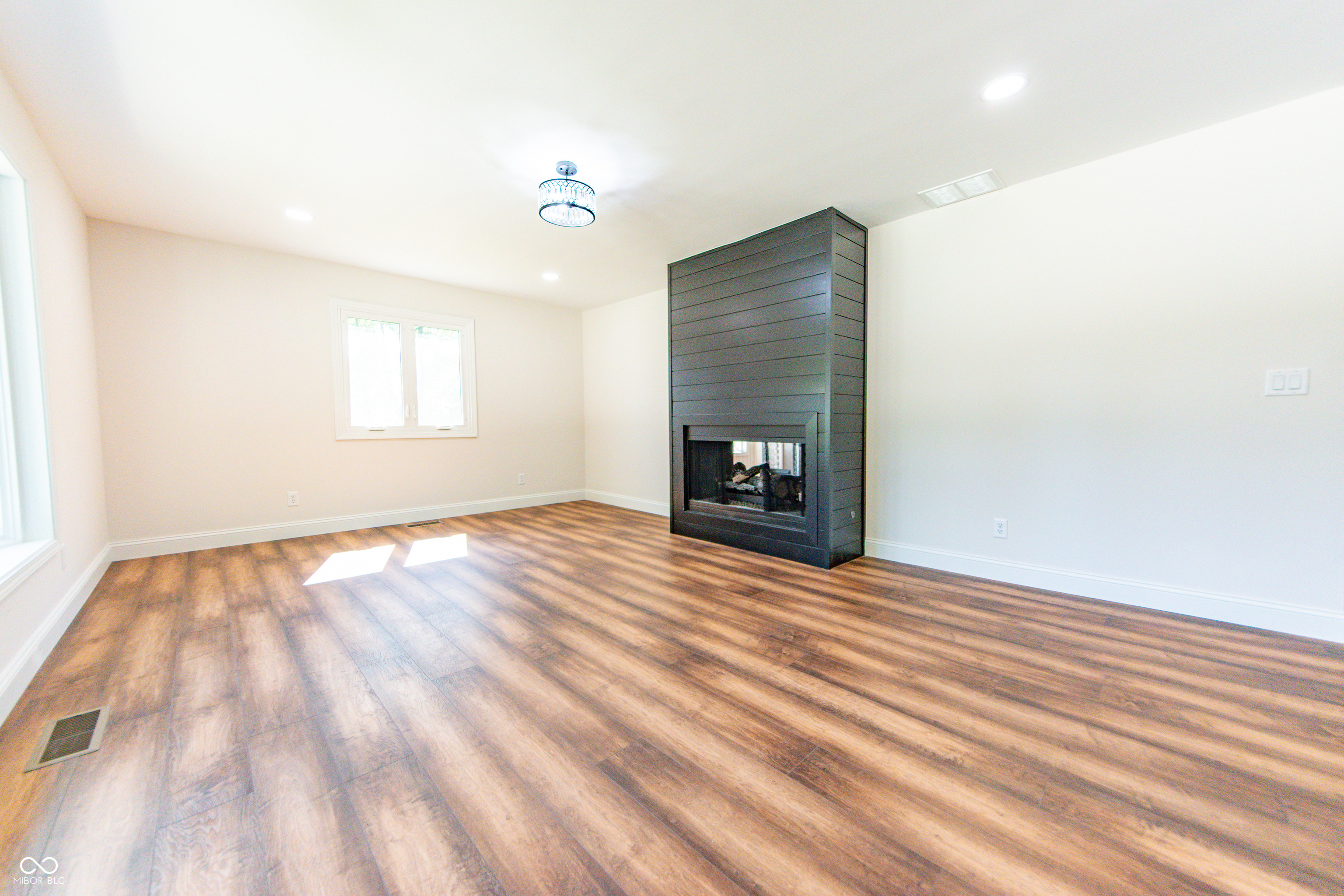 3532 Shoshonee Drive Columbus, IN 47203 - Photo 6 of 76