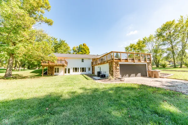 $1,075,000 | 3532 Shoshonee Drive, Columbus, IN 47203