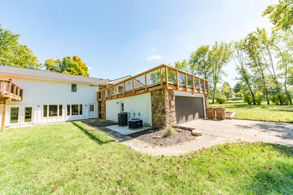 $1,075,000 | 3532 Shoshonee Drive, Columbus, IN 47203