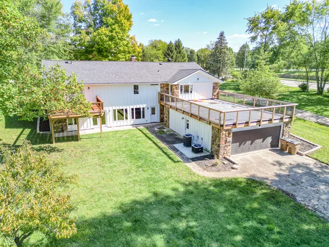 $1,075,000 | 3532 Shoshonee Drive, Columbus, IN 47203