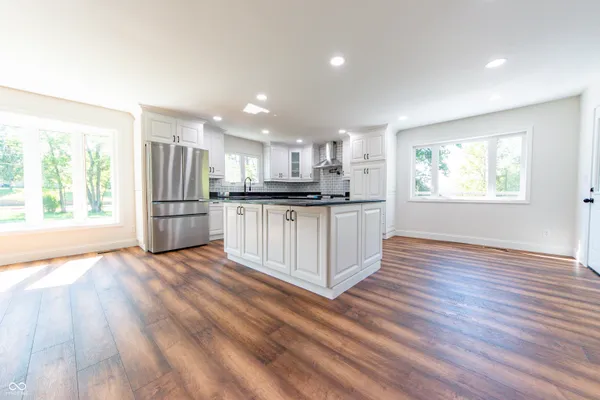 $1,075,000 | 3532 Shoshonee Drive, Columbus, IN 47203