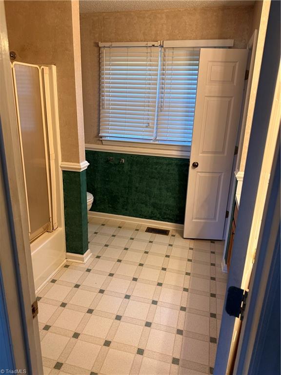 3557 Clingman Road Ronda, NC 28670 - Photo 23 of 43 Main suite bathroom