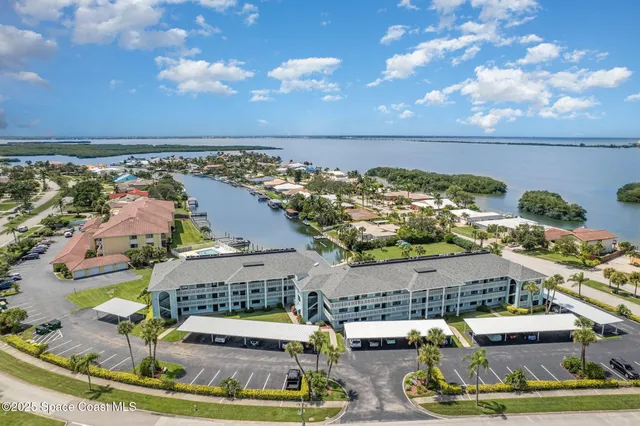 $349,900 | 1999 South Banana River Boulevard, Unit 313, Cocoa Beach, FL 32931