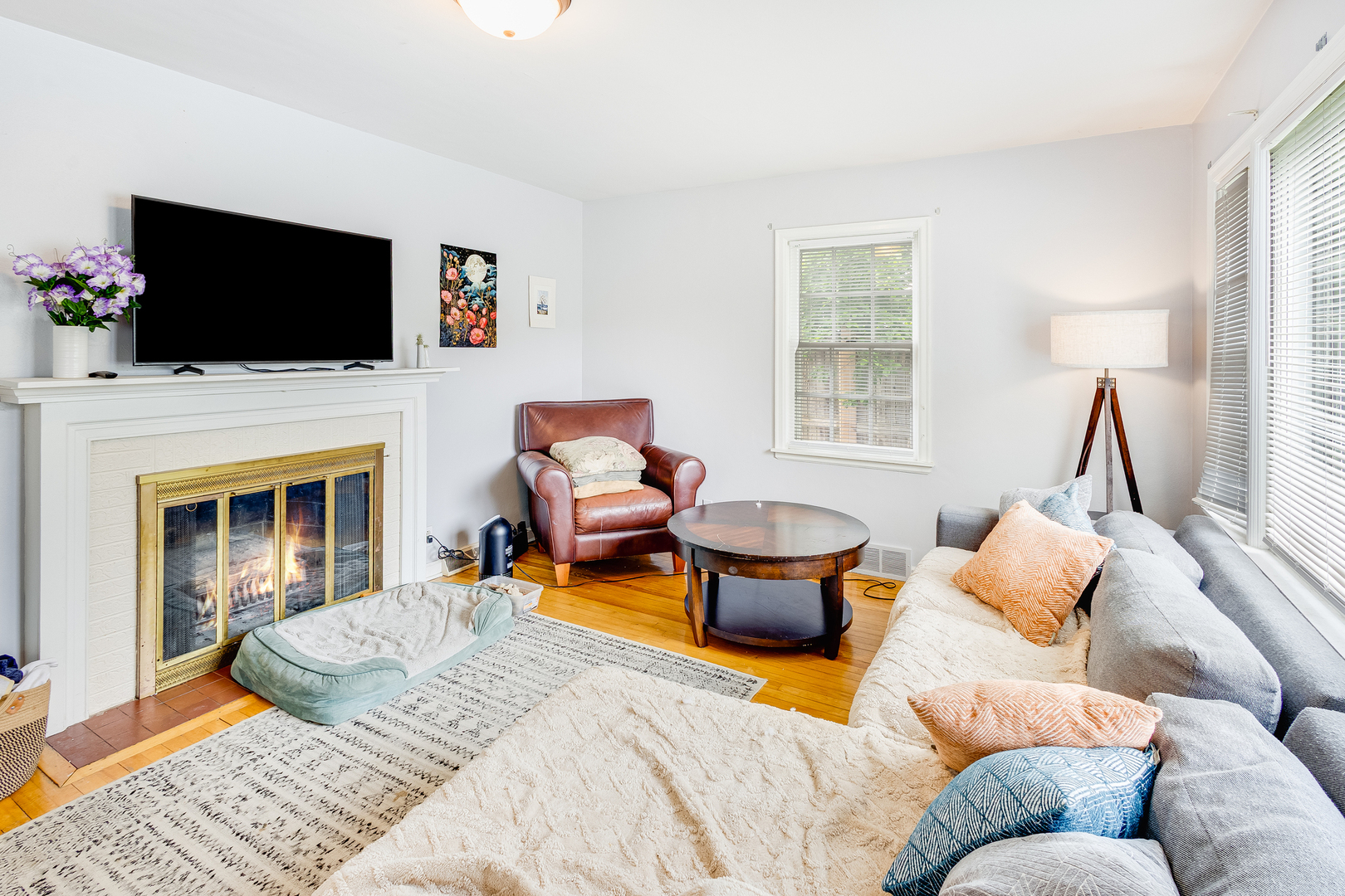1004 West John Street Champaign, IL 61821 - Photo 2 of 25