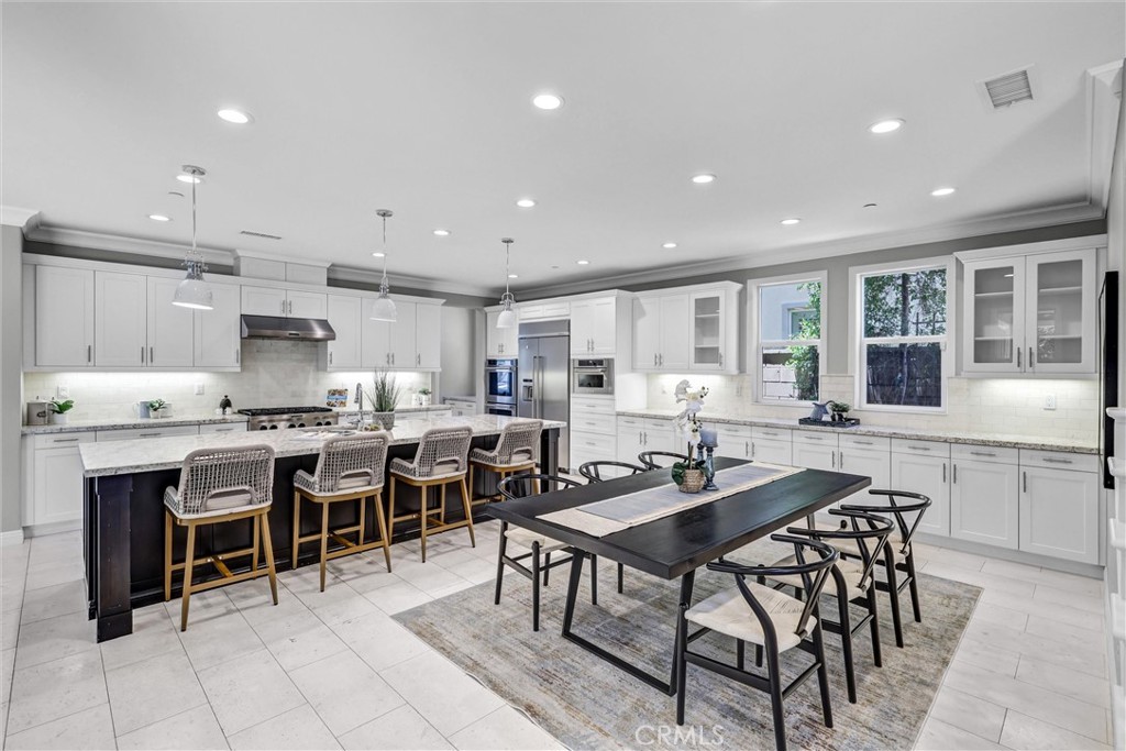 119 Patton Way Tustin, CA 92782 - Photo 17 of 58