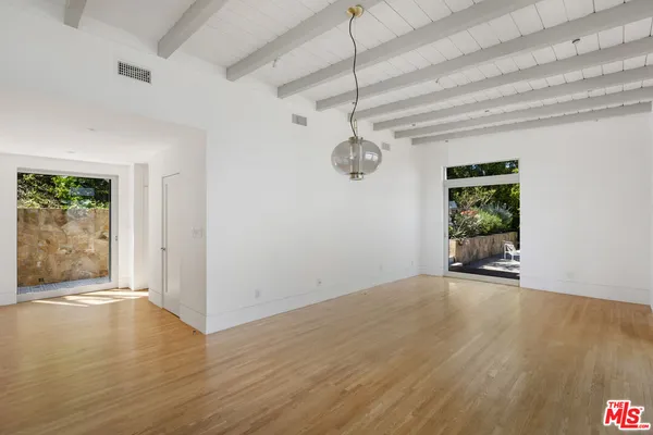 $6,250 | 631 Cross Avenue, Los Angeles, CA 90065